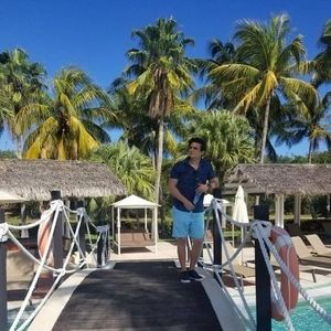 Meet your Posher, Eddy